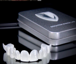 Carregar imagem no visualizador da galeria, Lentes Dentais White ®  Kit Superior + Inferior (TOTALMENTE AJUSTÁVEL A TODAS ARCADAS DENTÁRIAS)
